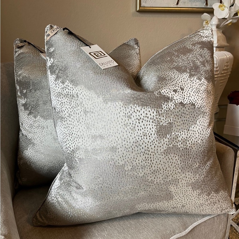 1-NWT CALLISTO HOME DECORATIVE PILLOW (Please read description for details) - Picture 7 of 13